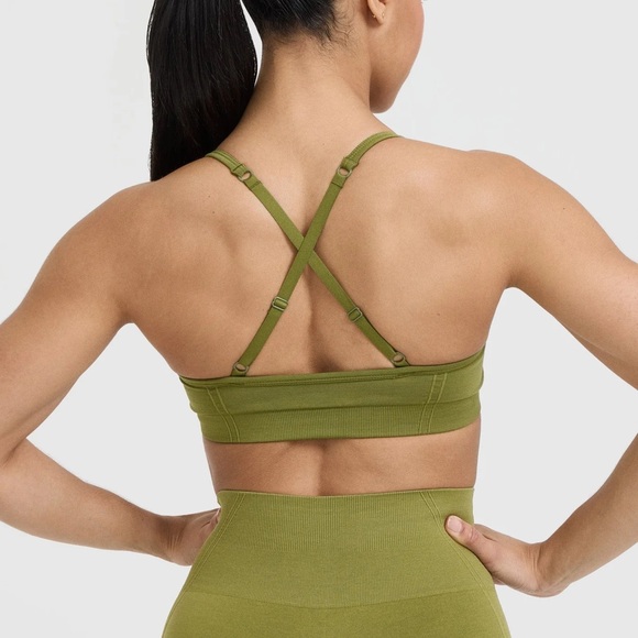ONER ACTIVE EFFORTLESS STRAPPY BRALETTE IN OLIVE GREEN SIZE XS - Picture 2 of 5